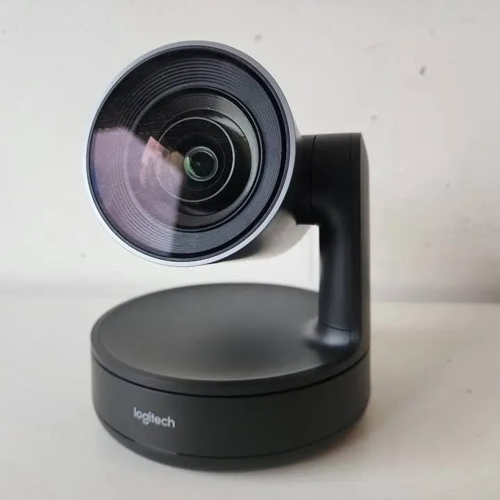 Camara Logitech rally sin cables ni accesorios
