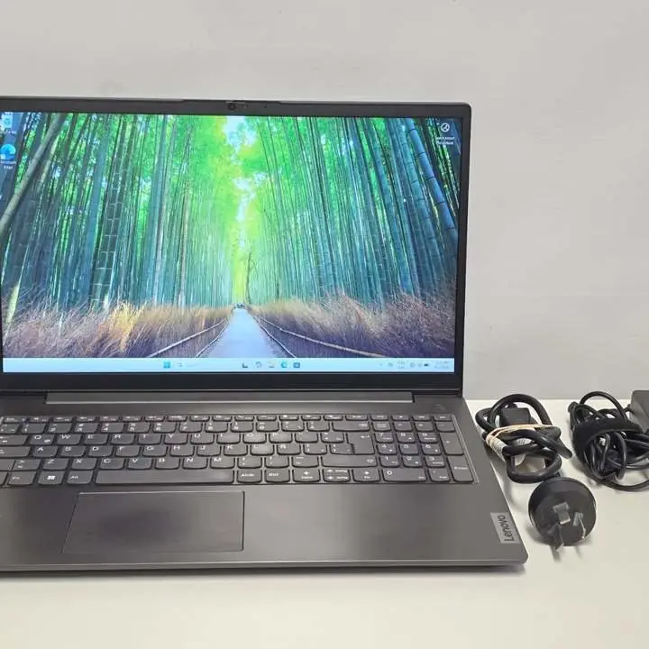 Notebook Lenovo v15 g2 i7 11 generación 16gb ram 1tb SSD + cargador