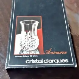 Lote de dos pequeños floreros de cristal D'Arques