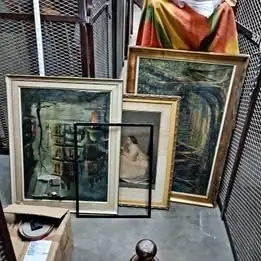 Lote de 5 marcos en total, antiguos y algunos con la tela, el de varillas negro va de regalo