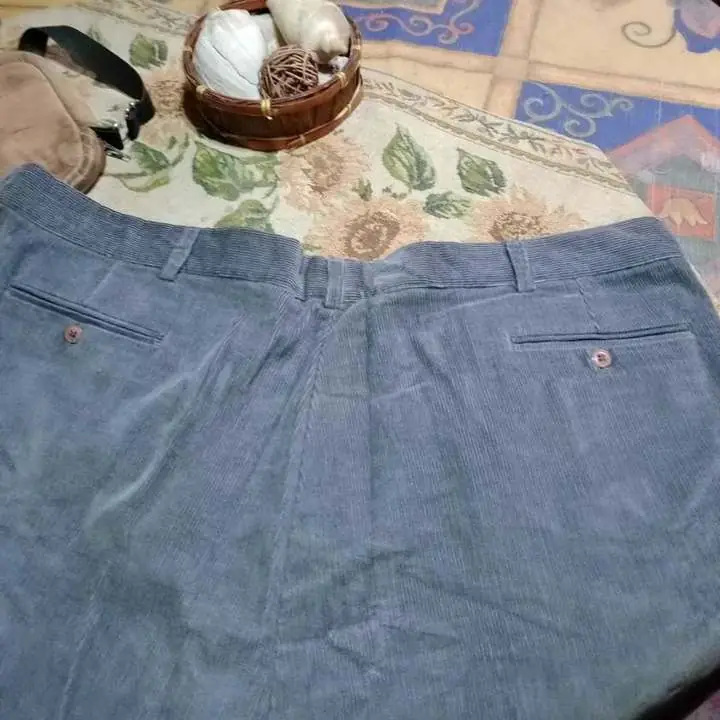 Pantalón gris de hombre Corderoy Tale 62 nuevo impecable