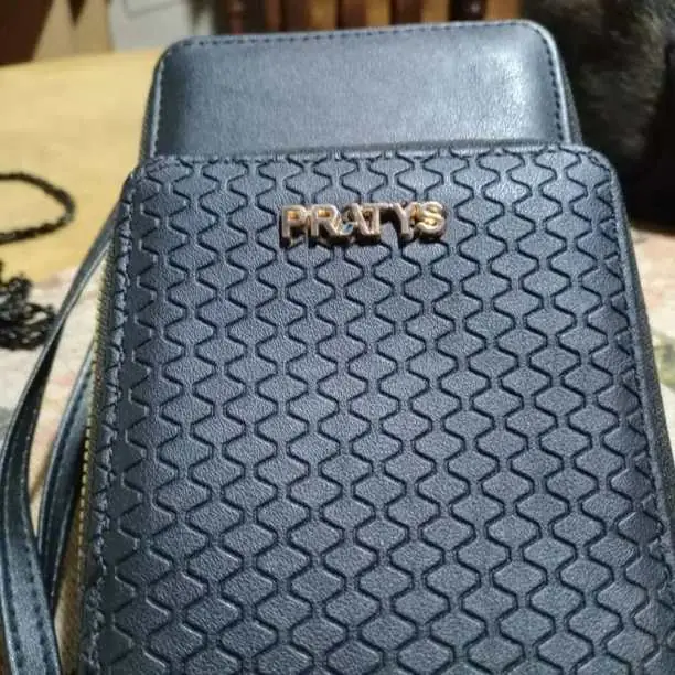 Cartera bandolera con monedero y portacelular