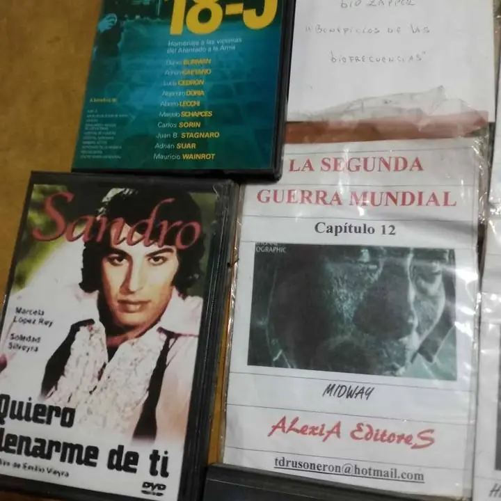 22peliculas en DVD de comedias musicales y humor historia y Med.Alternativa