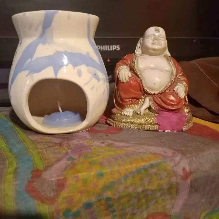 Piezas de porcelana vidrio cerámica piedra y marmol
