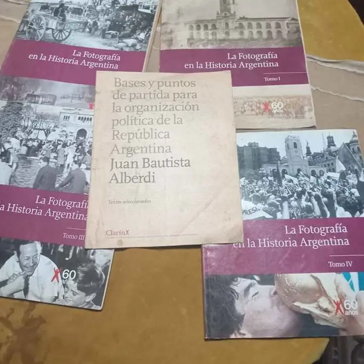 Se vende colección Historia de la fotografía de regalo bases de Alberdi