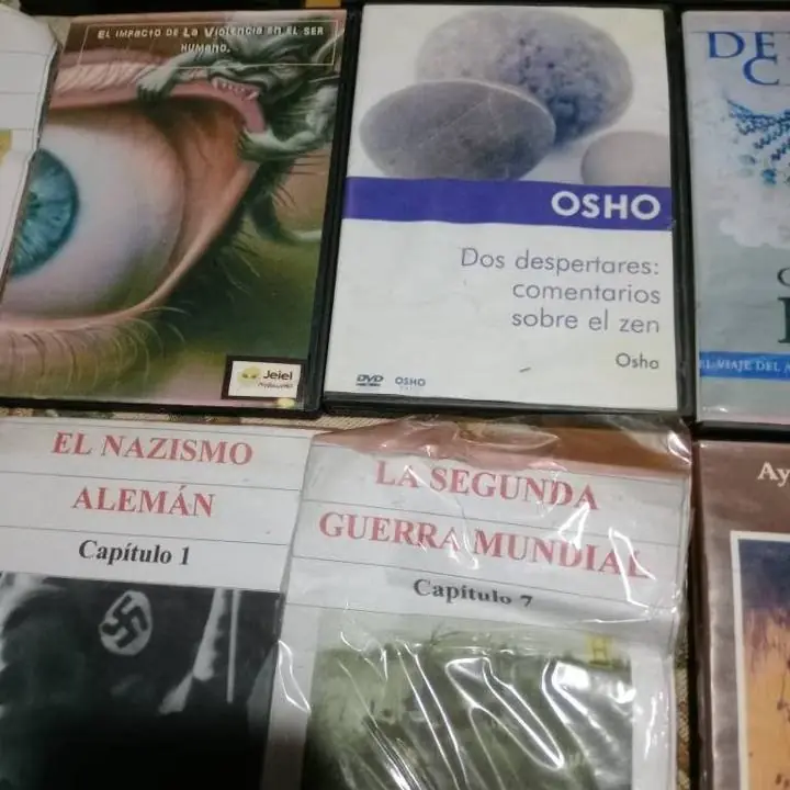 22 Películas formato CD diferentes temáticas: medicina Alternativa Humor comedias Historia etc
