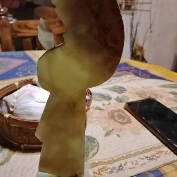 Virgen niña de mármol.puro