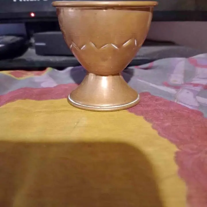 Cáliz de bronce de 6 CM de alto