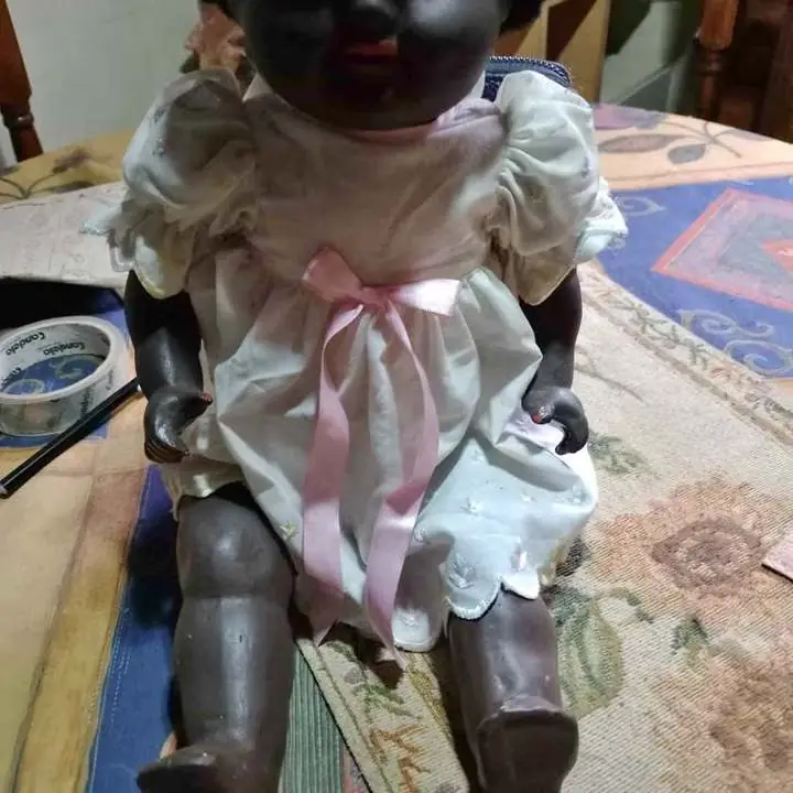 Muñeca antigua negra medidas 40x 20cm
