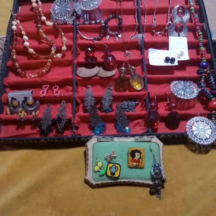 Líquido todo! Aros pulseras prendedores colgantes gargantillas collares anillos con muestrarios