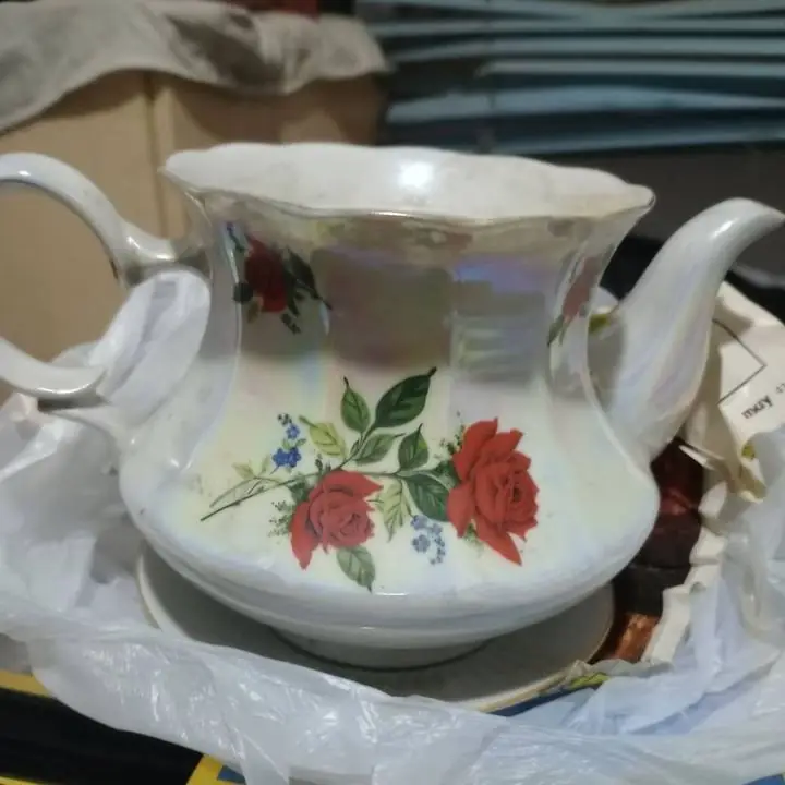 Tetera de porcelana