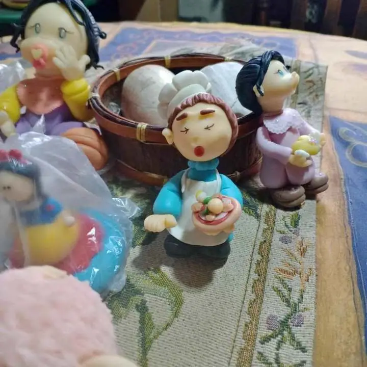 Adornos en porcelana fría