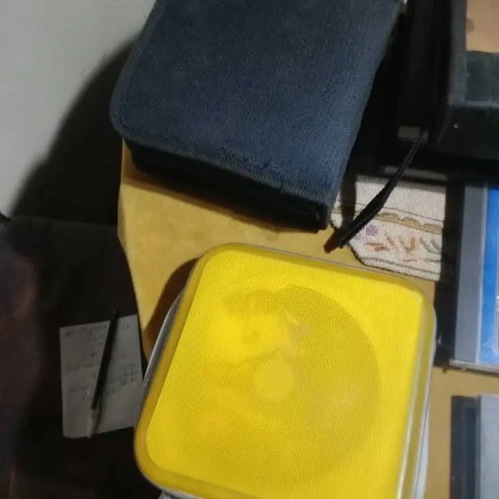 35 CD + limpiador de CD y 3 cartucheras portacd