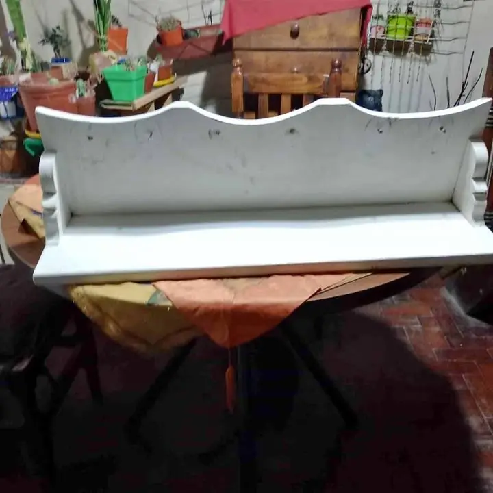 Repisa de madera pintada 90x25 cm