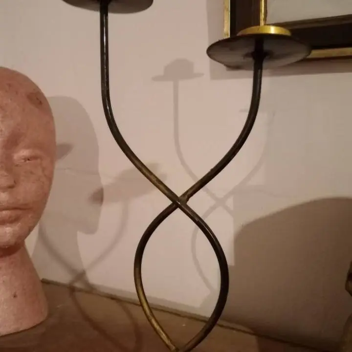 Candelabro de hierro antiguo