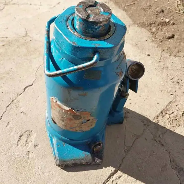Vendo criket marca bovenau de 20 toneladas en perfecto estado