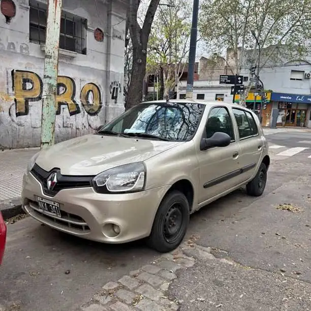 Clio 2013, 100mil km listo para tranferir
