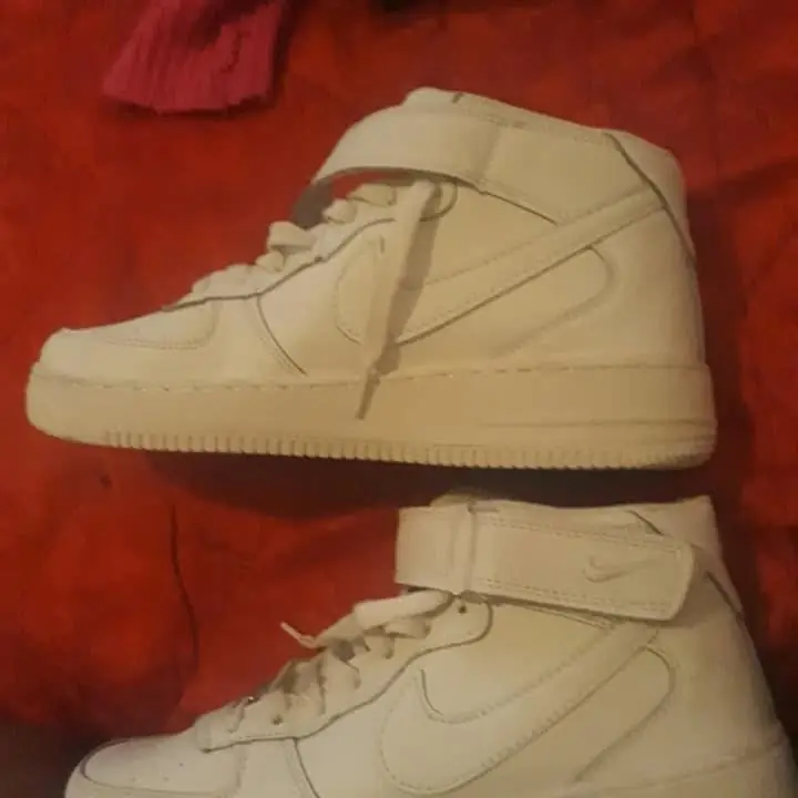Liquido zapatillas nike botitas