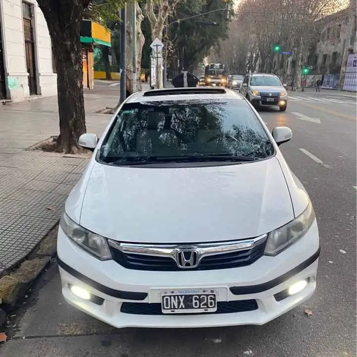 Honda civic 2015 FULL 100mil Km