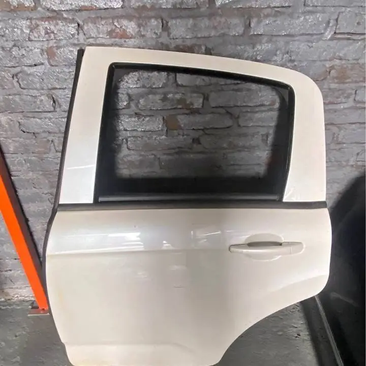 Puerta C3 trasera lado conductor