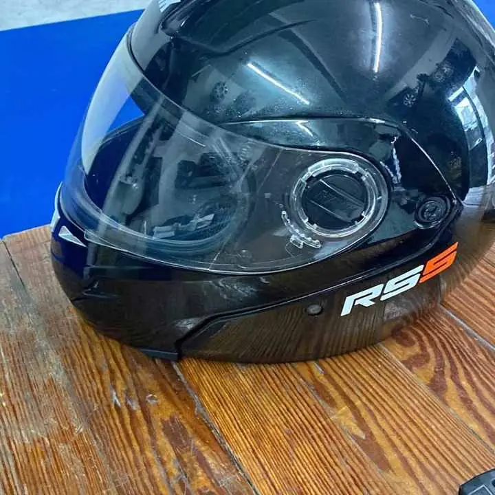 Casco con poco uso