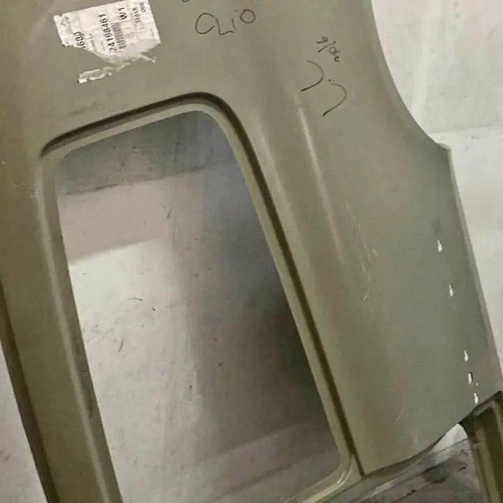 Guardabarro trasero clio 2/ 3 puertas 2000 en adelante ORIGINAL