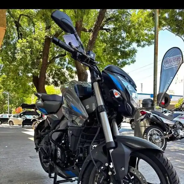 BAJAJ Rouse ns 200 cc 100%FIANANCIADA