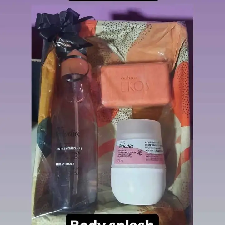 Natura body slash frutas rojas