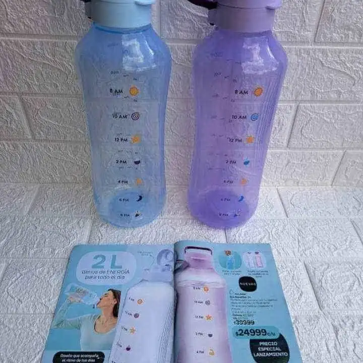 Tupperware botella 2 litros