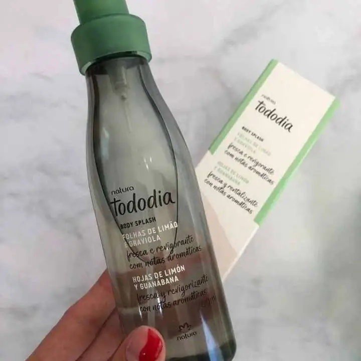 Natira body splash hojas de limon y guanabana