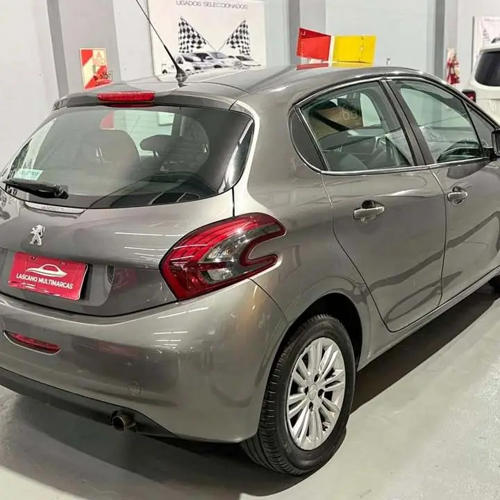 2016 Peugeot 208 1.5 Allure Touchscreen $12.050.000 Final Contado