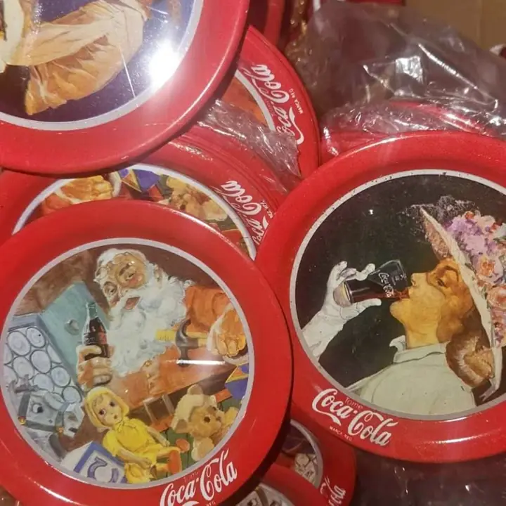 Apoya vasos coca