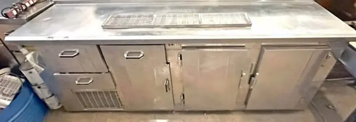 Mesada de acero