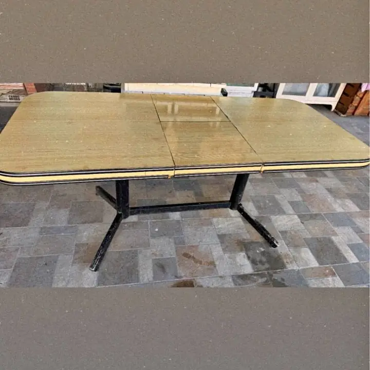 Mesa con trampa