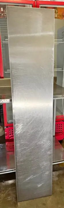 Estante de acero