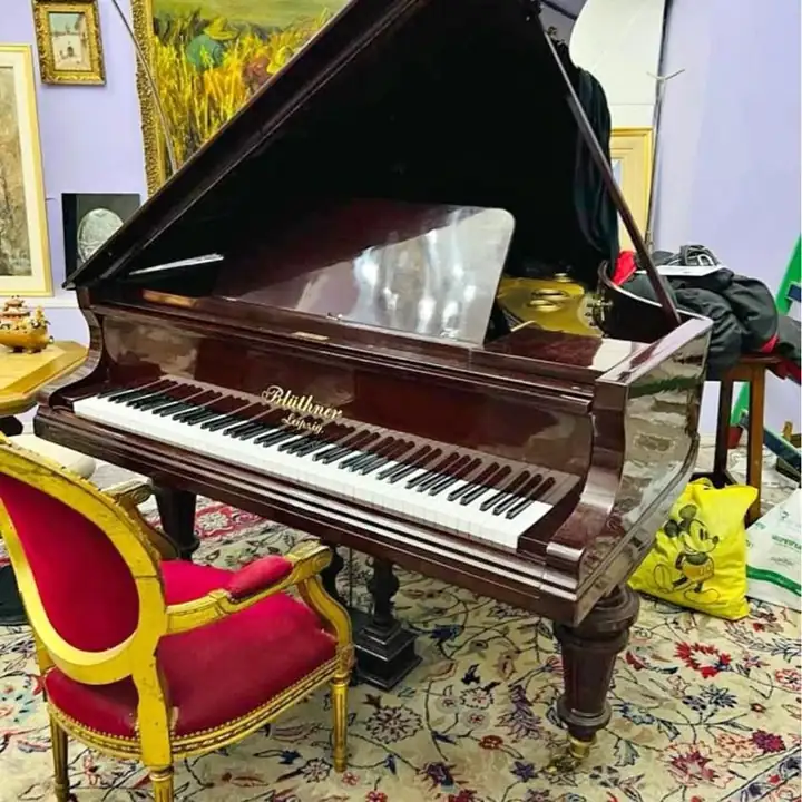 Piano media cola
