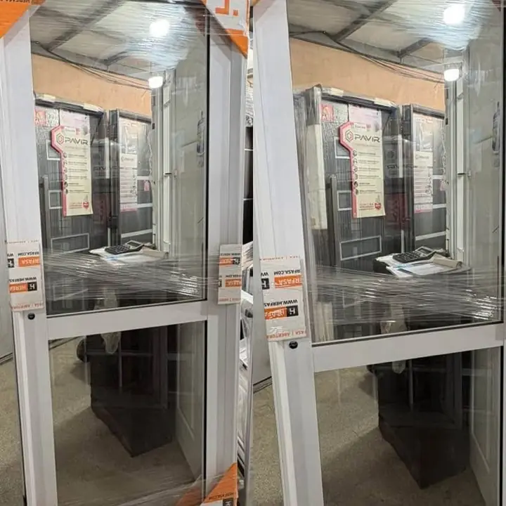 Puerta de aluminio blanca oferta
