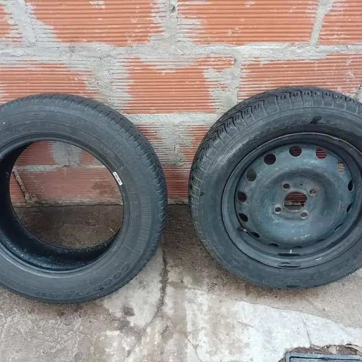 Vendo una cubierta 175/65/14 y una con llanta de 185/60/14