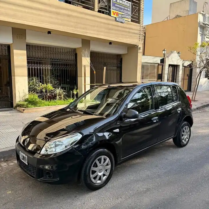 Vendo sandero Renault GNC