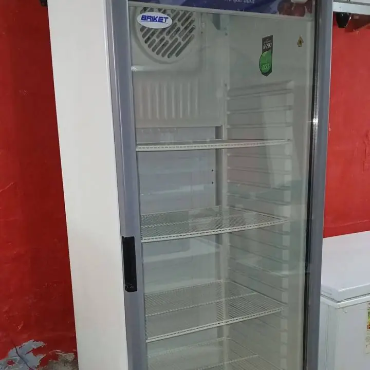 Heladera exhibidora briket m4300