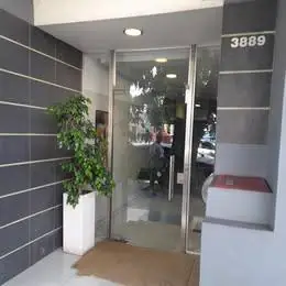 Se alquila hermoso 2 ambientes con cochera en floresta