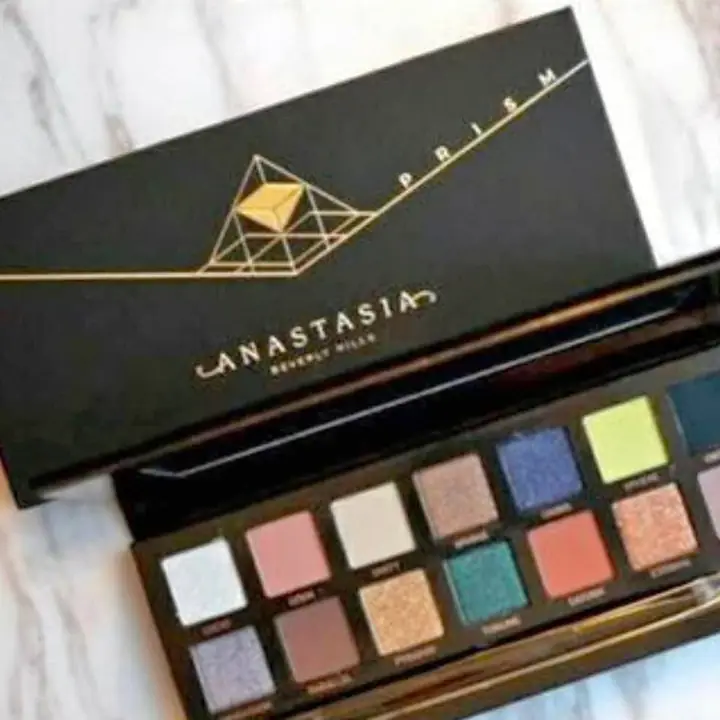 Paleta de Anastacia a elección + lata de brochas de regalo !
