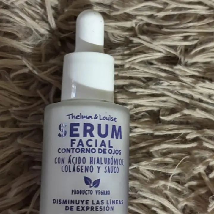 Serun contorno de ojos ! Elimina líneas de expresión