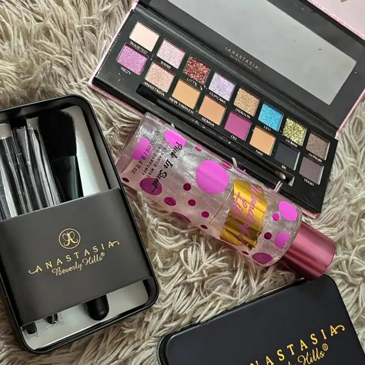 Box de maquillaje a todo brillo verano 2025