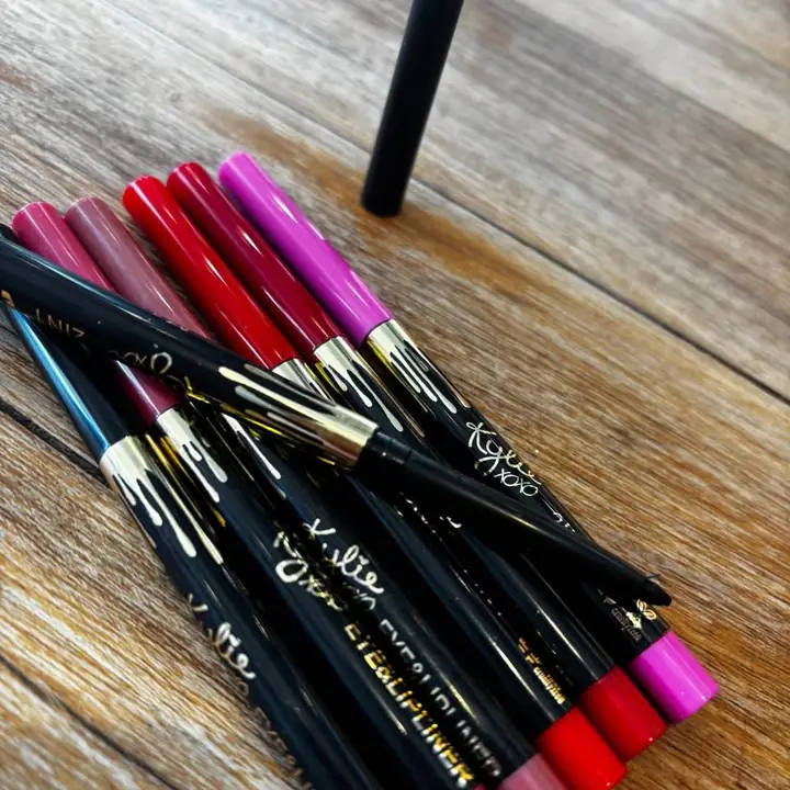 Base mate vidrio + polvo volátil sellador + delineador fibra indeleble ! Brocha de regalo Mac !