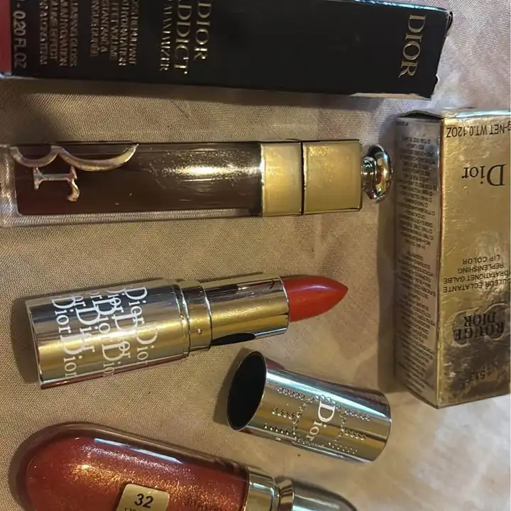 Promo por 3 labial ! Gloss addict 020 + gloss kiko 32+ labial mate barra
