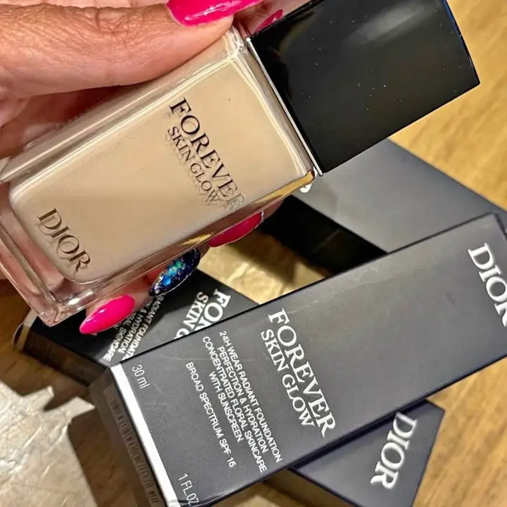 Base Forever glow tono claro o medio