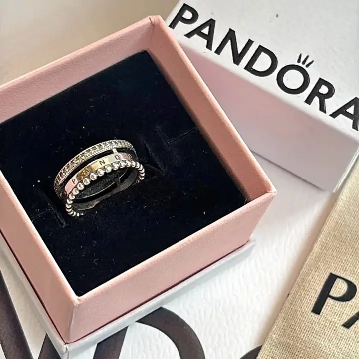 Anillo talle 16 tamaño chico en su estuche sin uso !