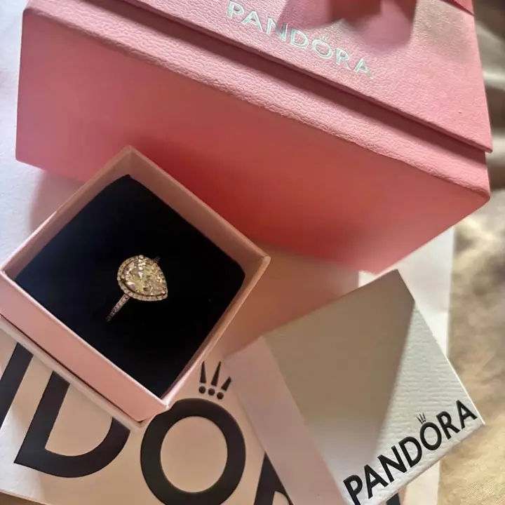 Anillo piedra gota 925 sellado nuevo sin uso ! Talle 17 , número 54 de la marca !