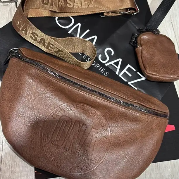 Riñoneras original + tira desmontable + monedero de regalo + chalina ! Ona Sáez
